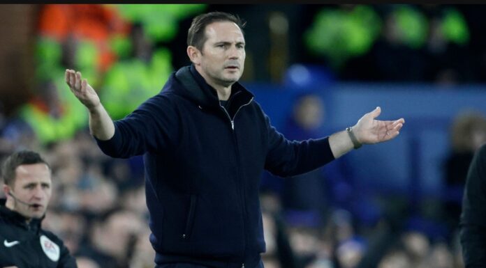Lampard faces the axe by Everton